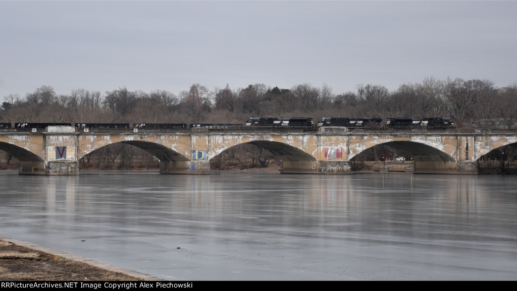 39G crossing the Columbia Bridge 